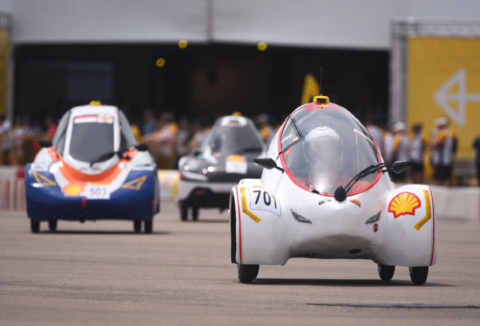 ประชันรถต้นแบบน้ำมัน1ลิตรวิ่งได้เกิน2,000กม.