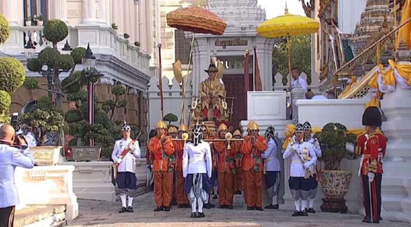 พระบาทสมเด็จพระเจ้าอยู่หัวเสด็จพระราชดำเนินเลียบพระนคร พระบาทสมเด็จพระเจ้าอยู่หัวเสด็จพระราชดำเนินเลียบพระนคร