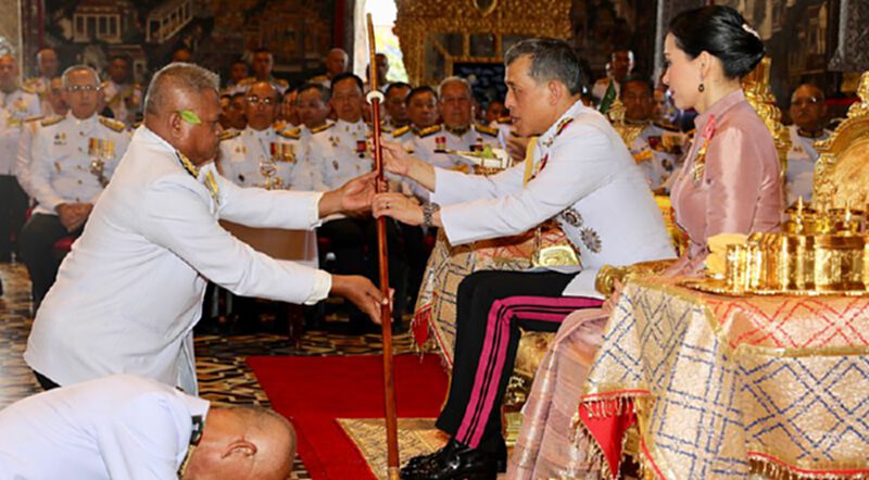 ในหลวง-พระราชินี เสด็จฯในการพระราชพิธีพืชมงคลจรดพระนังคัลแรกนาขวัญ ในหลวง-พระราชินี เสด็จฯในการพระราชพิธีพืชมงคลจรดพระนังคัลแรกนาขวัญ