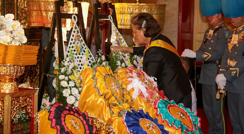 กรมสมเด็จพระเทพฯ เสด็จฯ แทนพระองค์ พระราชทานน้ำหลวงอาบศพ "พล.อ.เปรม" กรมสมเด็จพระเทพฯ เสด็จฯ แทนพระองค์ พระราชทานน้ำหลวงอาบศพ "พล.อ.เปรม"