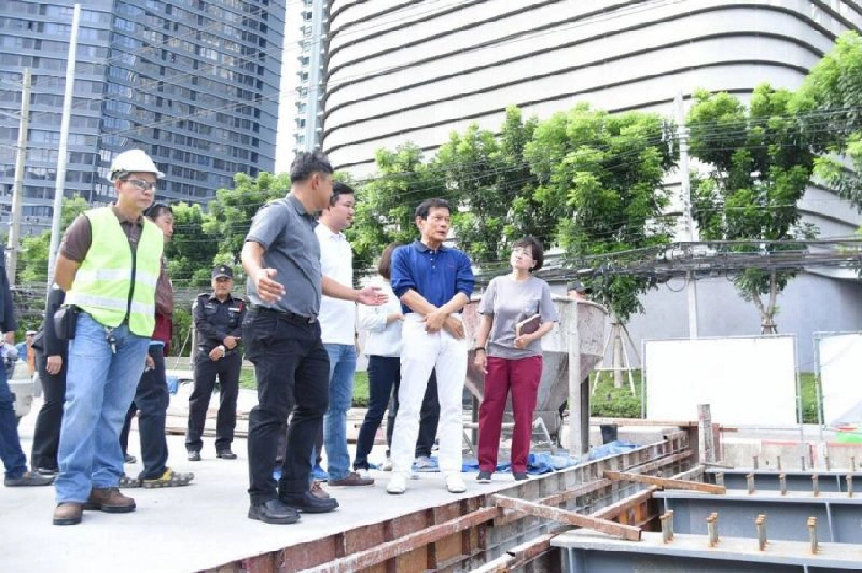 กทม.เผยสะพานข้ามแยกอโศก-เพชรบุรีคืบหน้า76%