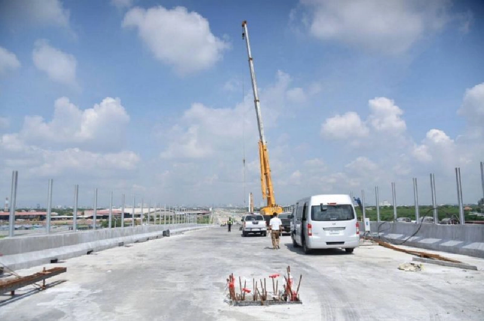 กทม.เผยสะพานข้ามแยกอโศก-เพชรบุรีคืบหน้า76%