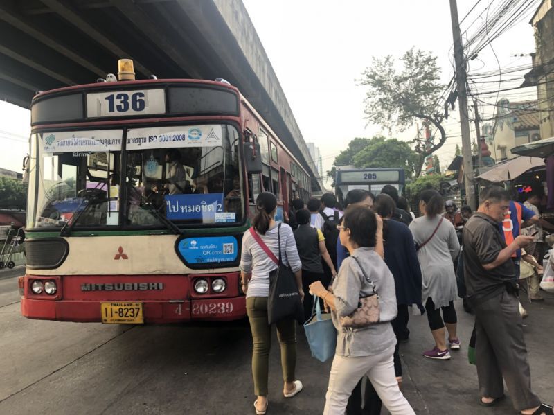  ‘ศักดิ์สยาม’ เตรียมลดค่าโดยสารทุกระบบภายในปีนี้ หวังลดภาระค่าครองชีพให้กับประชาชน
