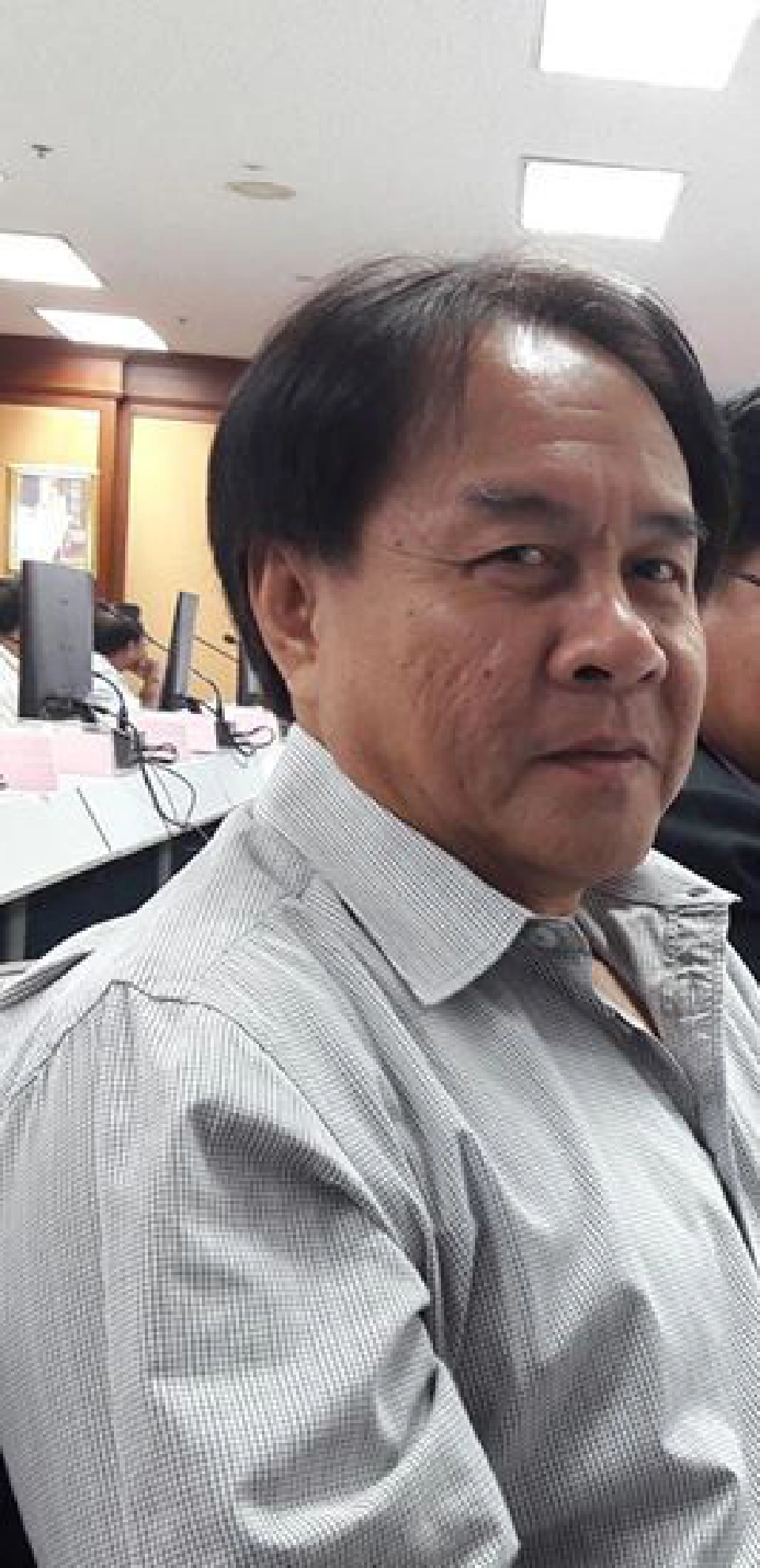 เดินหน้าถนนยางพาราเมืองคอน ประเดิมซื้อน้ำยาง 26 ตัน