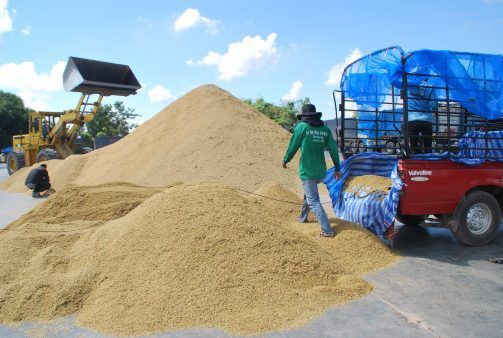 นายกฯโรงสีเคลียร์ปมร้อนหลังตกเป็นเหยื่อในสภา