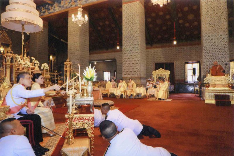 'ในหลวง' เสด็จในการพระราชพิธี เฉลิมพระชนมพรรษา