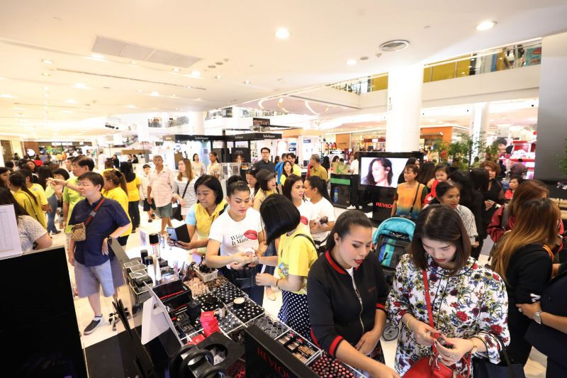โรบินสัน อัดบิ๊กอีเวนต์  ดันยอดกลุ่มเครื่องสำอาง
