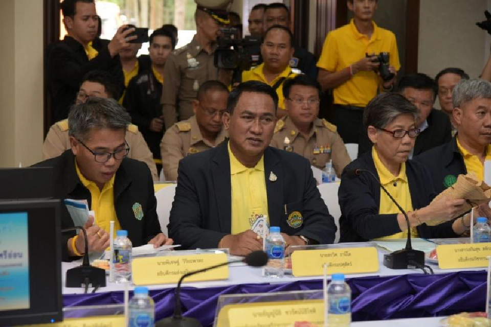 "เฉลิมชัย" บินด่วนสู้ภัยแล้ง กู้วิกฤติหอมมะลิทุ่งกุลาฯ