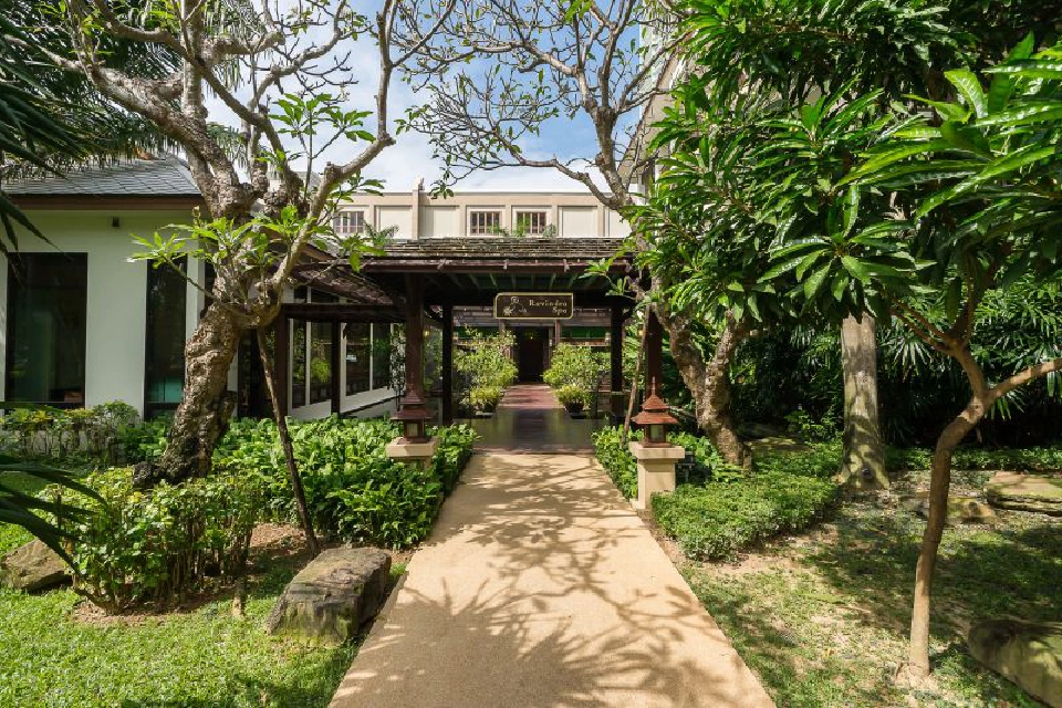 หลงใหลอาทิตย์อัสดง ราวินทรา บีช รีสอร์ท พัทยา