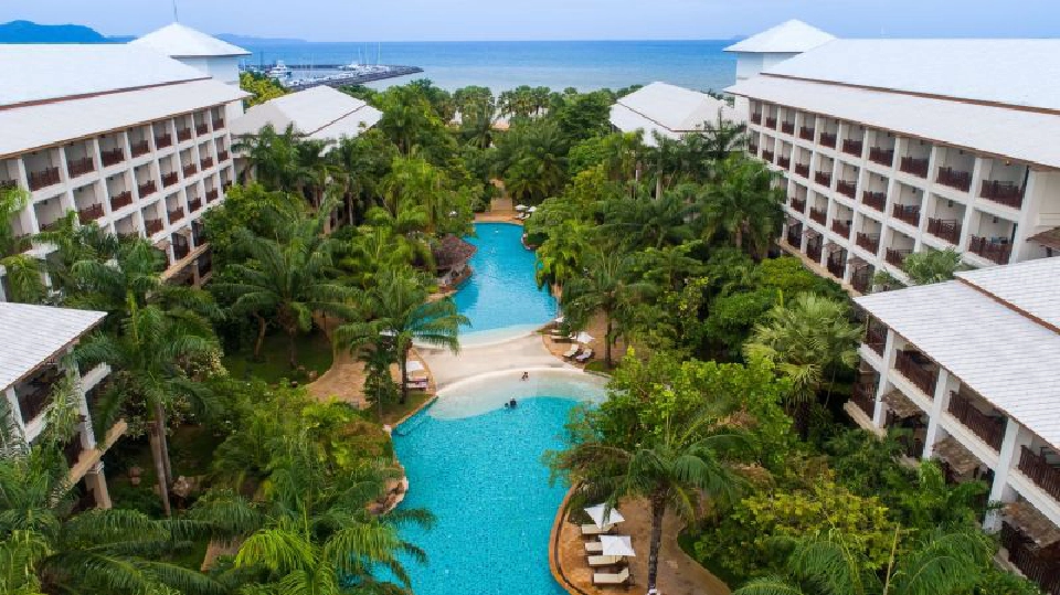 หลงใหลอาทิตย์อัสดง ราวินทรา บีช รีสอร์ท พัทยา