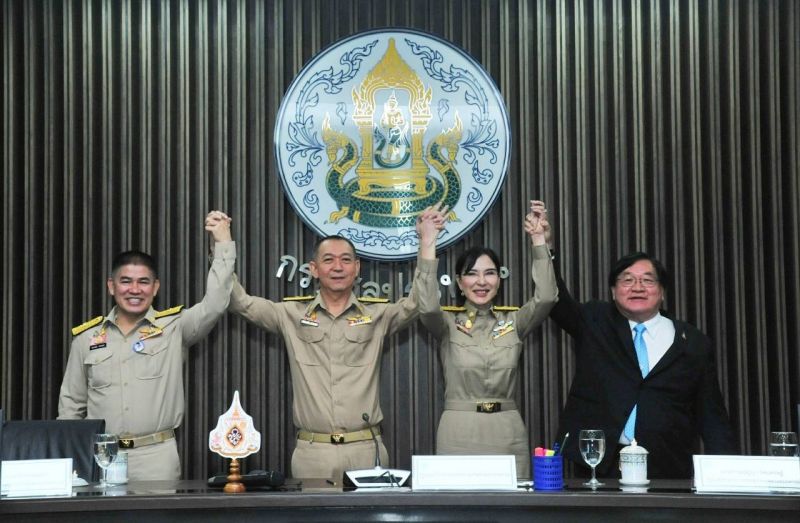 ‘เฉลิมชัย’มอบนโยบาย 4 ข้อขับเคลื่อน ก.เกษตรเชิงรุก