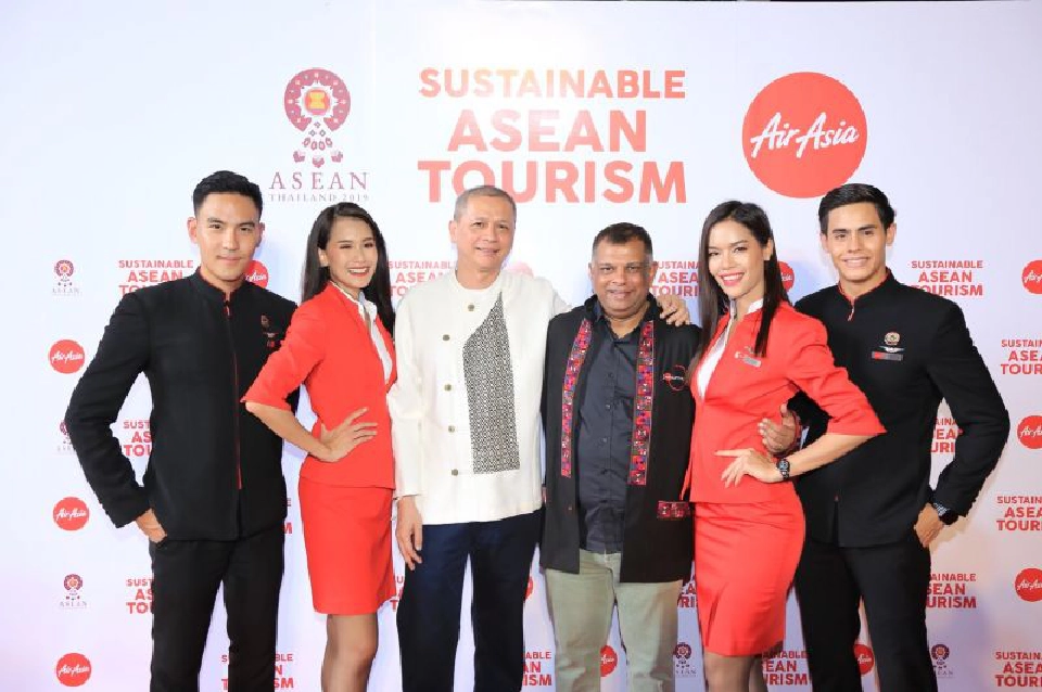 โชว์โฉมเครื่องบินลายอาเซียน “แอร์เอเชีย”อัดโปรเริ่มต้น 790 บาท