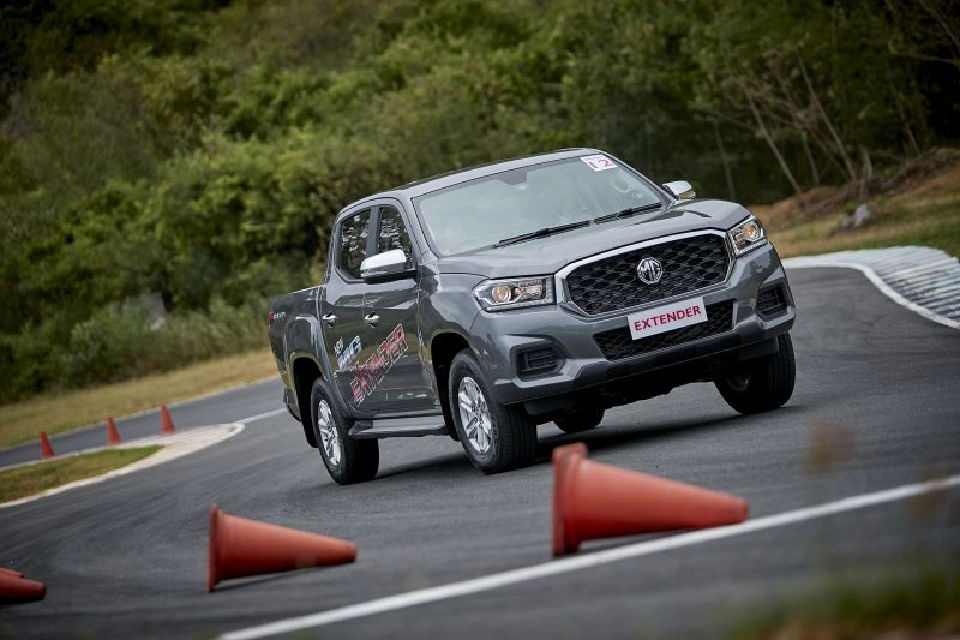 สัมผัสปิกอัพMG...น้องใหม่หัวใจ2.0ลิตรเทอร์โบ