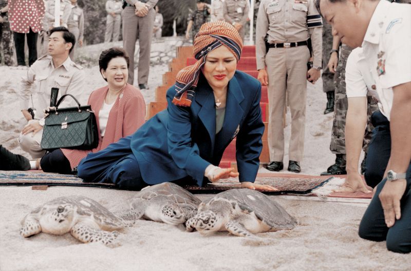 สยามพารากอน จัดนิทรรศการ "พระเมตตาปกหล้า พระกรุณาปกสยาม"