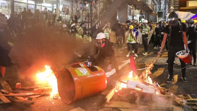 จับสัญญาณ จีนสนธิกำลัง พร้อมใช้ ‘กำปั้นเหล็ก’ กับผู้ชุมนุม จับสัญญาณ จีนสนธิกำลัง พร้อมใช้ ‘กำปั้นเหล็ก’ กับผู้ชุมนุม