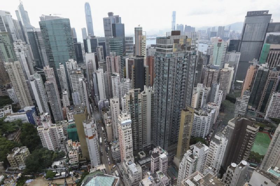 ตรวจแถว! ส่องกำลังพลจีนประจำการในฮ่องกง 