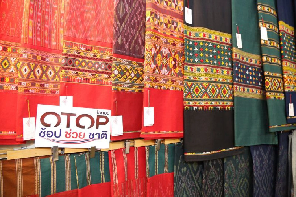 “กำนันป้อ” สั่งกรมพัฒน์ลุย  ดันโชวห่วยพระเอกเคลื่อนศก.ท้องถิ่น