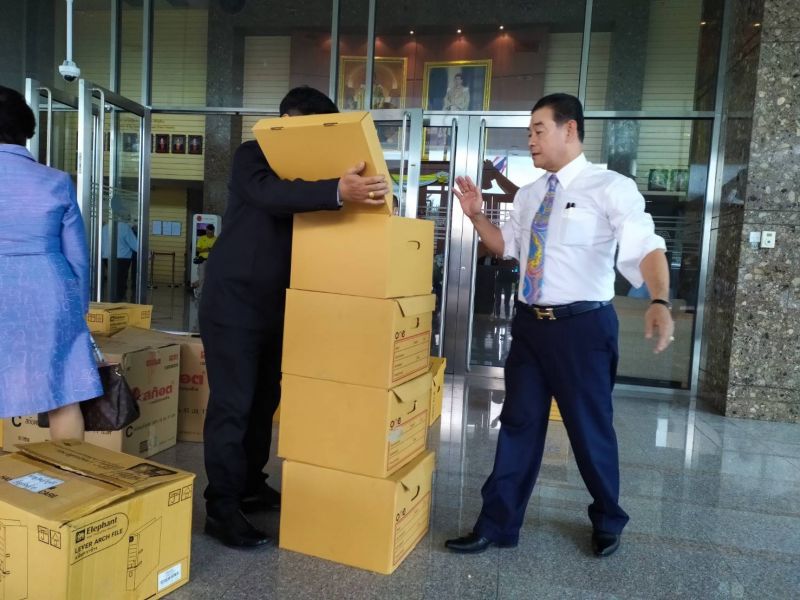 พปชร.ยื่นศาลรธน.“21ส.ส.”สู้คดีถือหุ้น ยันไร้รายได้จากทำสื่อ
