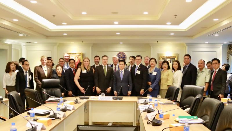 US-ABC เข้าพบจุรินทร์ ให้ความมั่นใจยังลงทุนในไทย