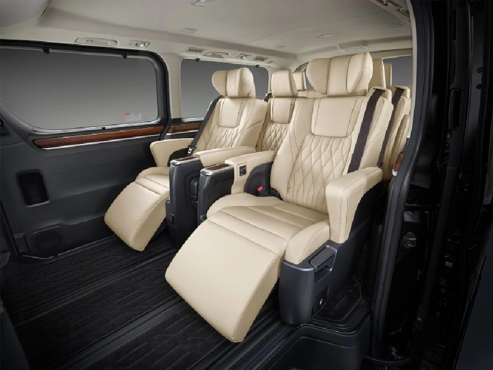 “โตโยต้า”นำเข้ารถตู้“มาเจสตี้”เริ่ม 1.7 ล้าน