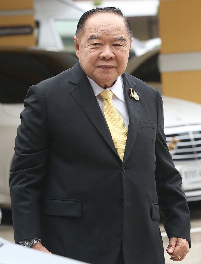 จับตา! พปชร.  แปลงร่างเป็น  ‘พรรคทหาร’