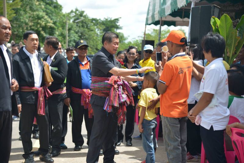 มท.2 ลงพื้นที่ศรีสะเกษ ให้กำลังใจผู้ประสบภัยฝนแล้ง