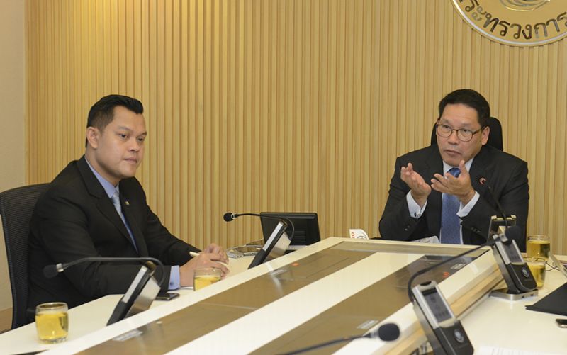 ขุนคลังมั่นใจ จีดีพีปี62 โตตามเป้า3%  