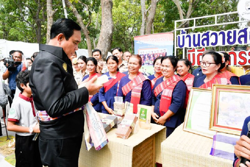 นายกฯลั่นไม่มีลาออก เปรียบเหมือนกระท้อนยิ่งทุบ ยิ่งตี ยิ่งหวาน