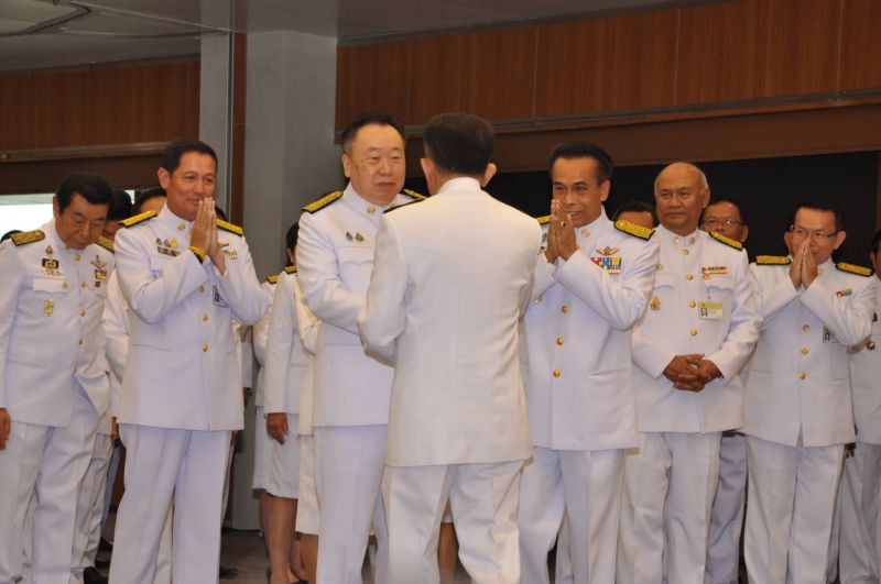 โปรดเกล้าฯ“สมพงษ์ อมรวิวัฒน์”นั่ง“ผู้นำฝ่ายค้าน”