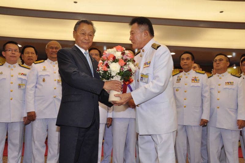 โปรดเกล้าฯ“สมพงษ์ อมรวิวัฒน์”นั่ง“ผู้นำฝ่ายค้าน”