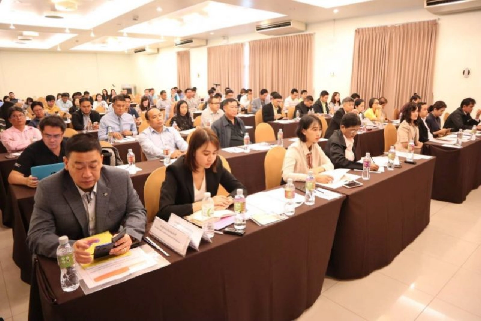 พพ.ระดมความคิดเห็นร่าง AEDP 2018 หนุนใช้พลังงานทดแทนป้อนอีอีซี  