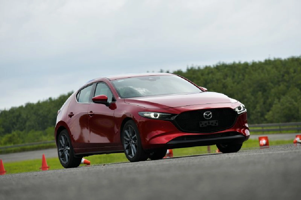 "มาสด้า3"โฉมใหม่ไร้ SKYACTIV X