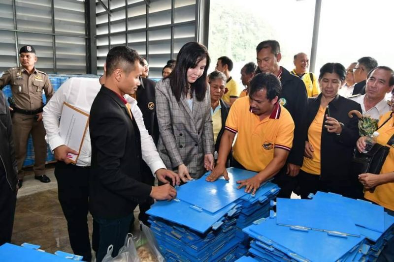 ‘มนัญญา’ ปั้นสหกรณ์ผลิตแท่งแบริเออร์ป้อน ก.คมนาคม
