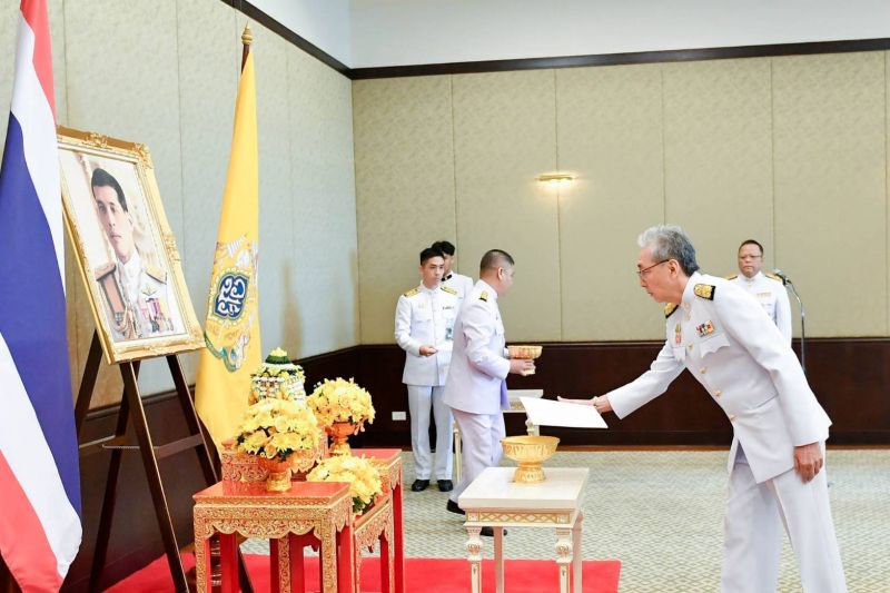 นายกฯ นำครม.ร่วมพิธีรับพระราชดำรัส พร้อมลายพระราชหัตถ์