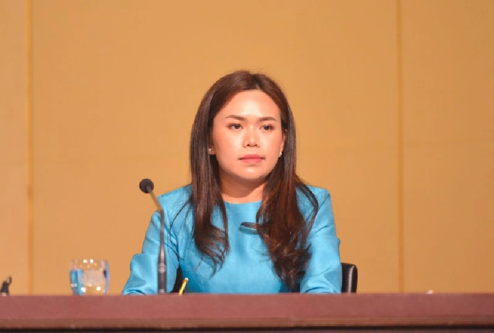 ไตรศุลี ไตรสรณกุล