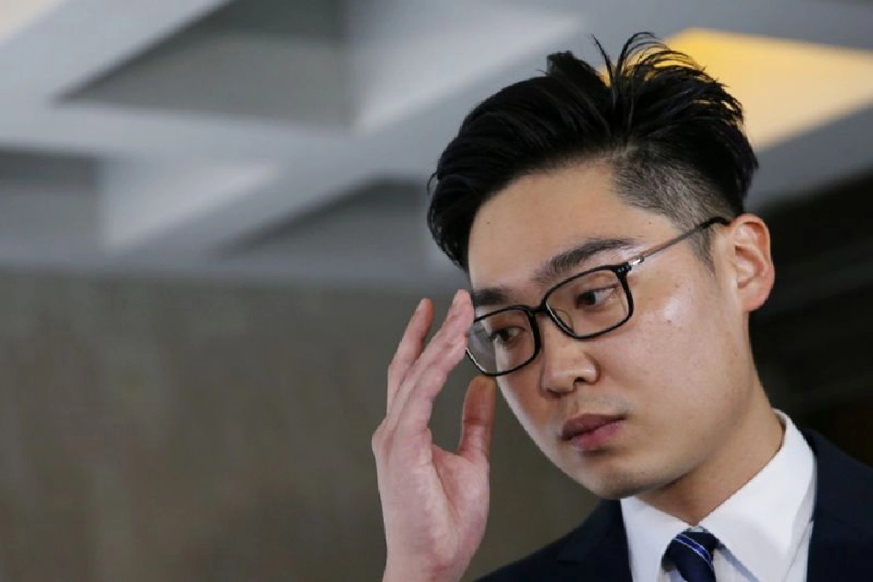 แอนดี้ ชาน เจอข้อหาหนักและถูกจับกุมขณะจะขึ้นเครื่องบินออกจากฮ่องกงเมื่อคืนวันพฤหัสฯ (29 ส.ค.)