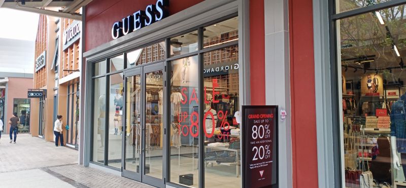 “เซ็นทรัล วิลเลจ” สุดแรง!  นักช้อปทะลุ 3 หมื่น  สินค้าขาด เร่งสต็อกเพิ่ม