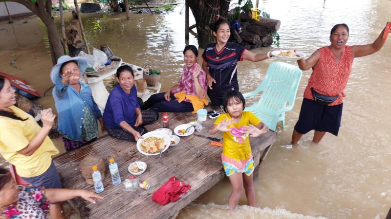 "อนุทิน" ขับเจ็ตส่วนตัว ลุยกู้วิกฤติน้ำท่วมร้อยเอ็ด