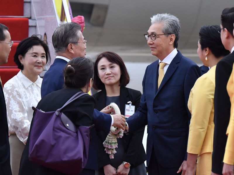 “สมคิด” ต้อนรับปธน.เกาหลีใต้ เยือนไทยในรอบ7ปี