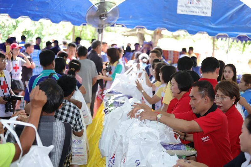 แม็คโครรวมพลังจิตอาสาทั่วอีสาน-เหนือฟื้นฟูร้านค้าหลังเจอพิษโพดุลทั้งแพคถุงยังชีพช่วยกาชาด