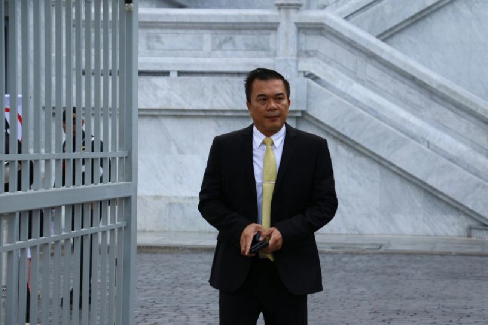 นรินทร์ สมนึก