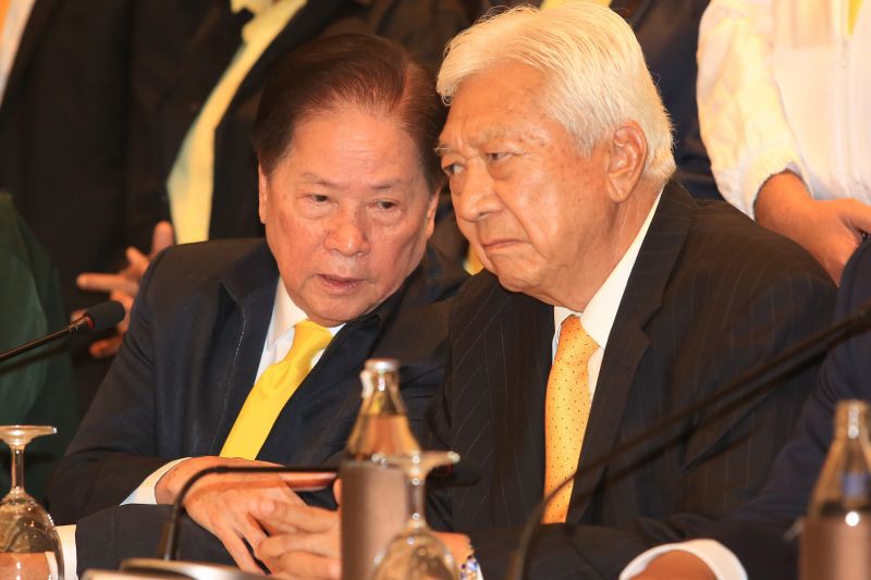 "พิเชษฐ"ประกาศถอนตัวจากรัฐบาล หลังแห้วประธานกมธ.