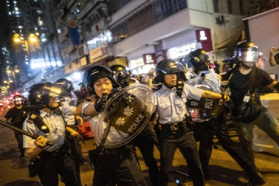 ม็อบฮ่องกงเมินข้อเสนอรัฐบาล นัดขยี้ปมสุดสัปดาห์นี้