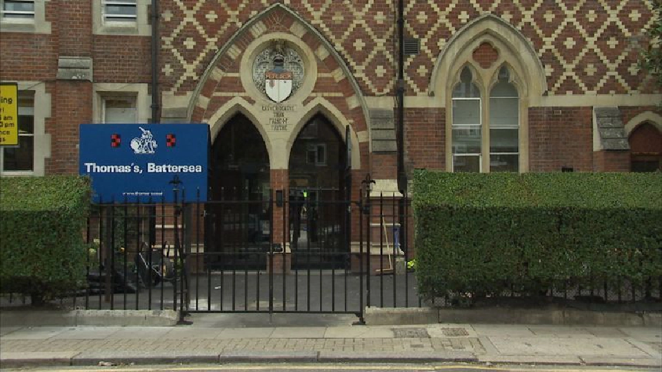 โรงเรียนใหม่ของเจ้าหญิงชาร์ล็อต