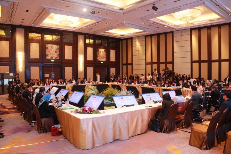 ปิดฉากประชุม AEM  กล่อม 6 ชาติปิดดีลอาร์เซ็ป