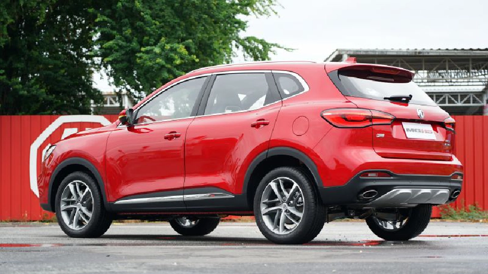 ศึกมวยเล็กSUV ‘เชฟโรเลต แคปติวา’ เจอตอ ‘เอ็มจี เอชเอส’