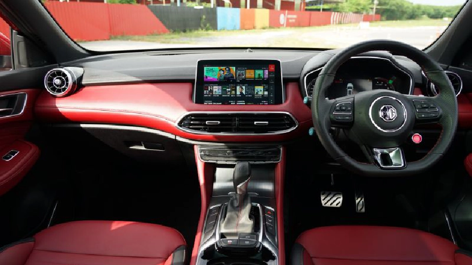 ศึกมวยเล็กSUV ‘เชฟโรเลต แคปติวา’ เจอตอ ‘เอ็มจี เอชเอส’