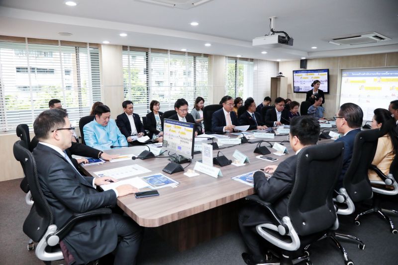 คลัง สั่งสบน.วางแผนกู้ลงทุน 5 ปี 1.2 ล้านล้านให้เหมาะสม