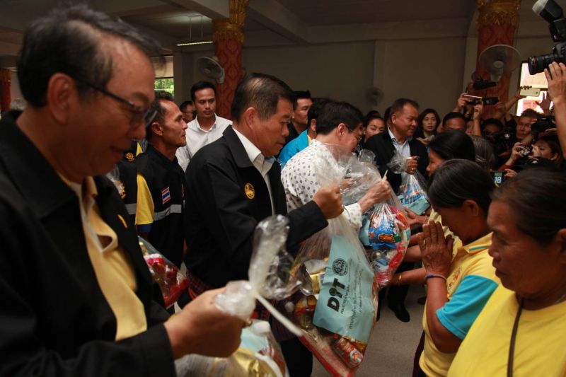 มท.2 สั่งดูแลผู้ประสบภัย ด้านทรัพย์สินและให้อิ่มท้อง