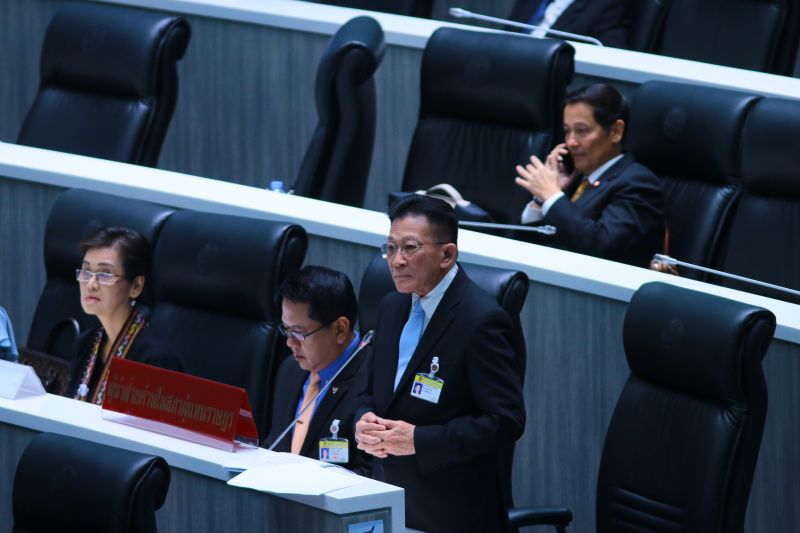 “สมพงษ์”จี้”บิ๊กตู่”ลาออก อัดไร้วุฒิภาวะ-ถวายสัตย์ฯไม่ครบ